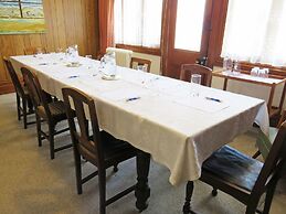 Braemar House B&B and YHA Hostel