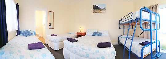 Braemar House B&B and YHA Hostel