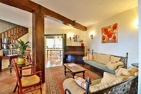 Hotel l'Estirado des Adrets