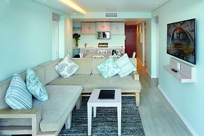 First Group La Montagne