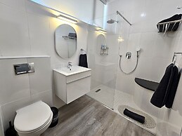 First Group La Montagne