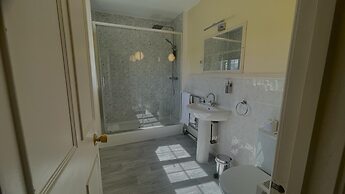 The Sibson Inn Hotel