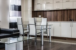 Senator Warsaw Apartments