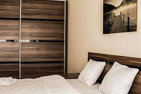 Senator Warsaw Apartments