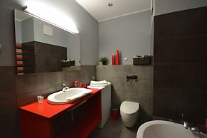 Senator Warsaw Apartments