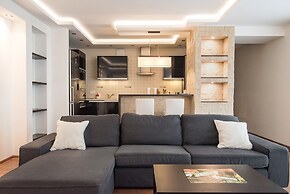 Senator Warsaw Apartments