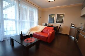 Senator Warsaw Apartments