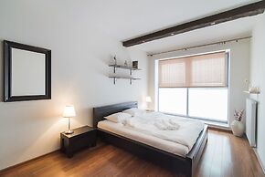 Senator Warsaw Apartments