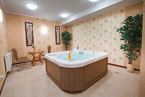 Hotel Dworek Tryumf Dąbrowscy Spółka Jawna