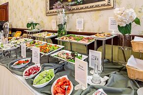Hotel Dworek Tryumf Dąbrowscy Spółka Jawna