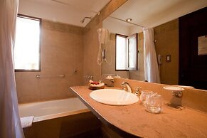 Marques de Tojo Hotel