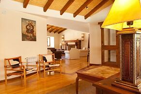 Marques de Tojo Hotel