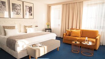 Hotel Savoy