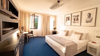 Hotel Savoy