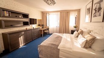Hotel Savoy