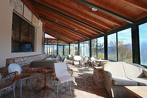 Lecadin Hotel