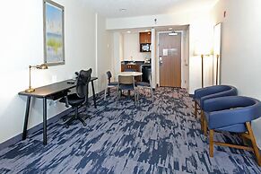Fairfield Inn & Suites by Marriott Charleston Airport/Conven