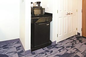 Fairfield Inn & Suites by Marriott Charleston Airport/Conven