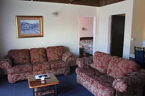 193 Aorangi Manor Motel