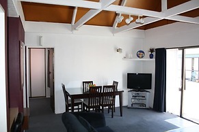 193 Aorangi Manor Motel