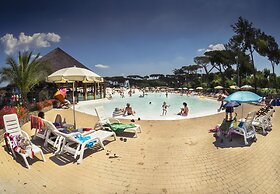 Hu Park Albatros Village