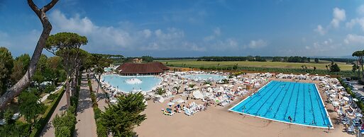 Hu Park Albatros Village
