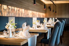 Mareo Dolomites Hotel