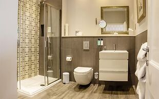 Dover Marina Hotel & Spa, Tapestry Collection by Hilton