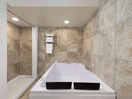 Ramada by Wyndham Elko Hotel at Stockmen's Casino