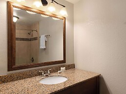 Ramada by Wyndham Elko Hotel at Stockmen's Casino