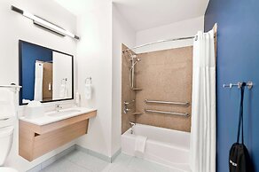 Spark by Hilton Longview