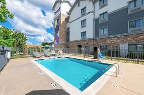 Spark by Hilton Longview