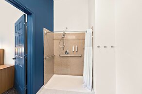 Spark by Hilton Longview