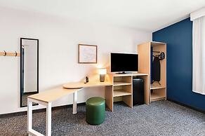 Spark by Hilton Longview