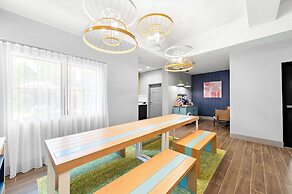 Spark by Hilton Longview