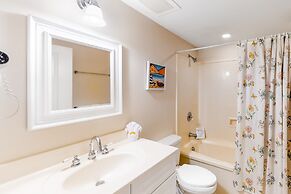 Waterscape Condominiums