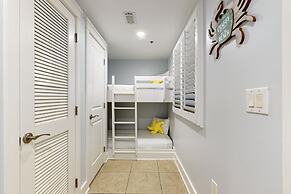 Waterscape Condominiums