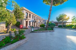 Assos Eden Gardens Hotel
