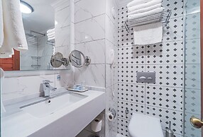 Assos Eden Gardens Hotel