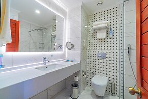 Assos Eden Gardens Hotel