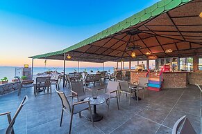 Assos Eden Gardens Hotel