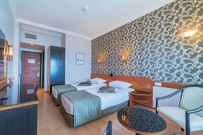 Assos Eden Gardens Hotel