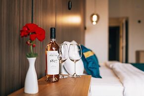 Tulip Residence & Spa Hotel