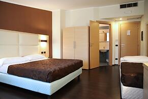Hotel Sogni D'Oro Airport