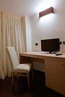 Hotel Sogni D'Oro Airport