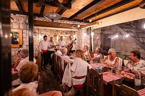 Heritage Hotel Tragos