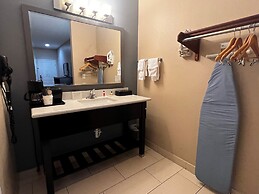 Super 8 by Wyndham Center