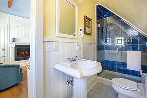 Admirals Landing - Adults Only