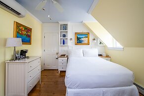 Admirals Landing - Adults Only