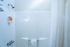 Murphy's River Lodge